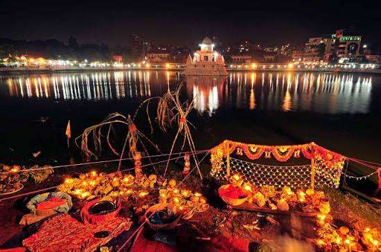 मिथिलाञ्चललगायत देशका विभिन्न भागमा  आज ‘खरना’ मनाइँदै images