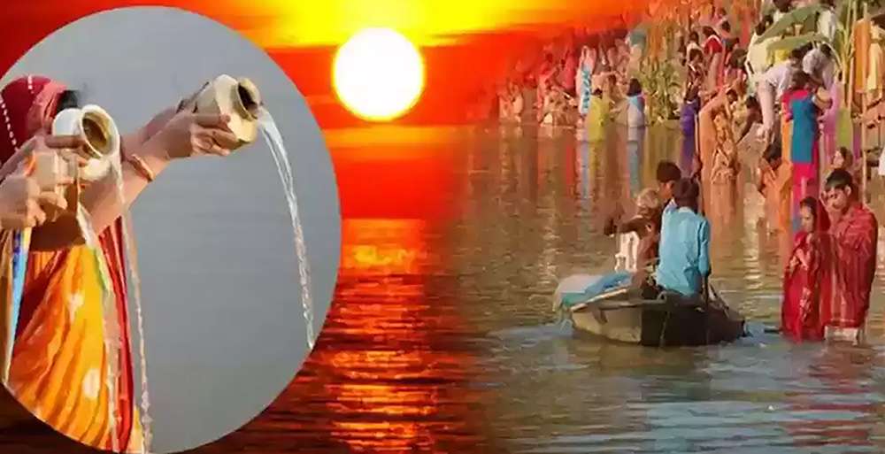 छठ पर्वको मुख्य दिन: अस्ताउदो सूर्यलाई दिइयो अर्घ images