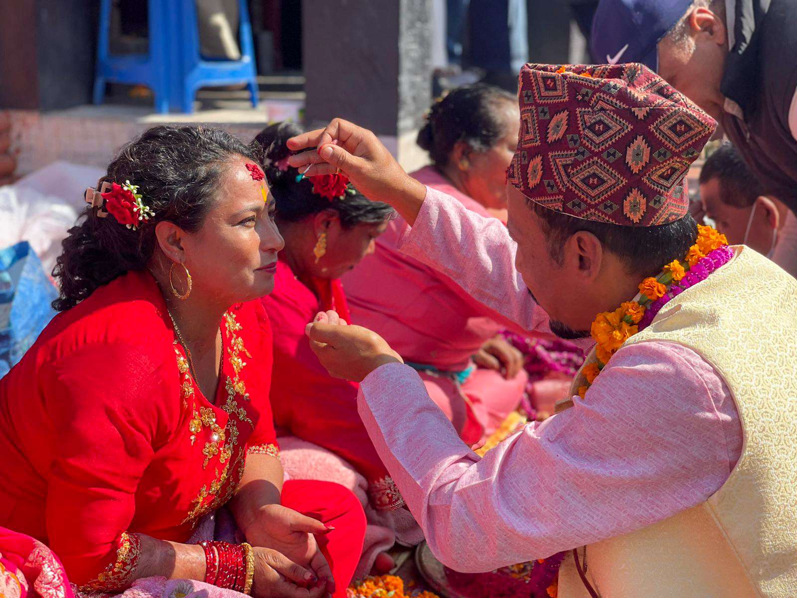 बालगोपालेश्वर मन्दिरमा भाइटीका लगाउनेको भीड
